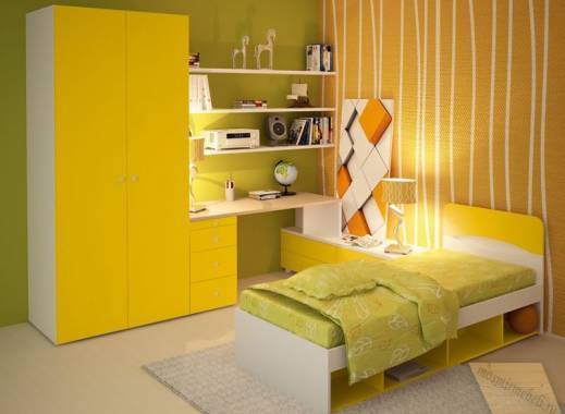 Детская для девочки со шкафом и столом желтая