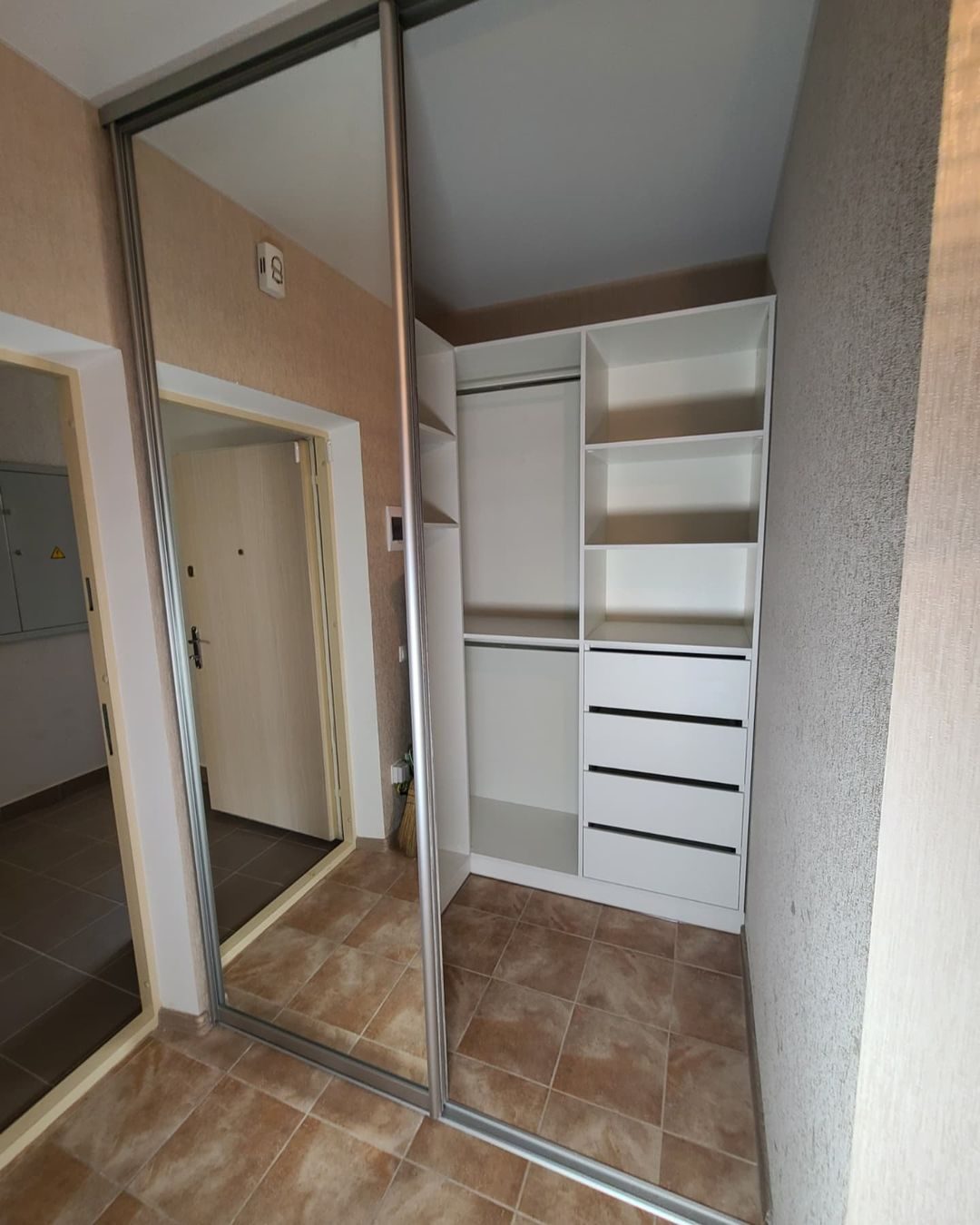Гардеробная комната Вертера Гардеробная комната Вертера